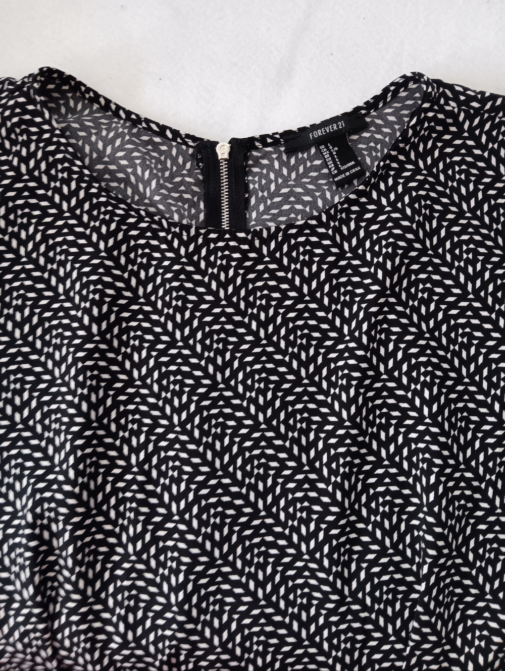 Forever 21 Black & White Printed Crewneck Dress